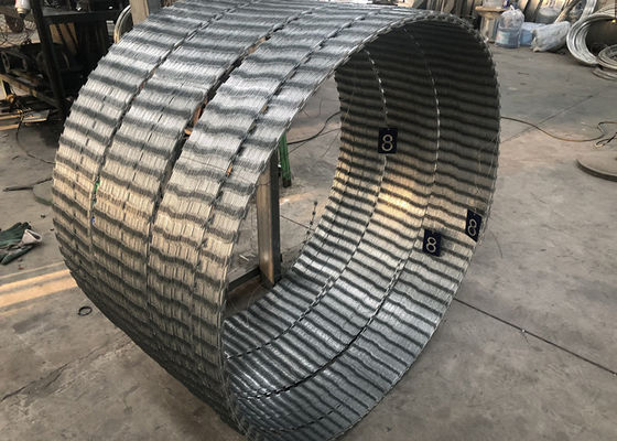 Le zinc a enduit 250gsm le fil qu'en accordéon 950mmx68 de rasoir tourne par bobine